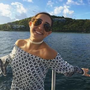 Meet your Posher, Abigail